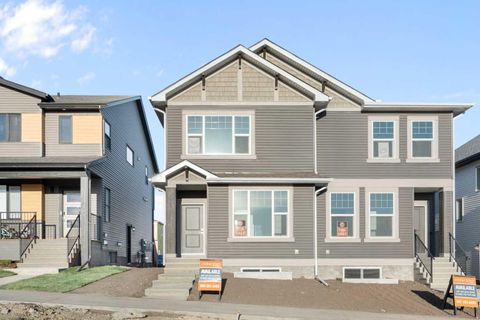 41 Annette Landing NW Calgary AB T3R 2J7