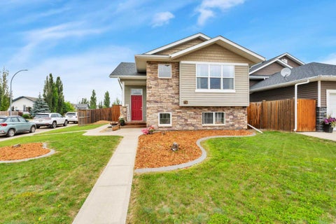 Photo of 70 Garden Road, Lacombe, AB T4L 2P1 (MLS # A2328154)