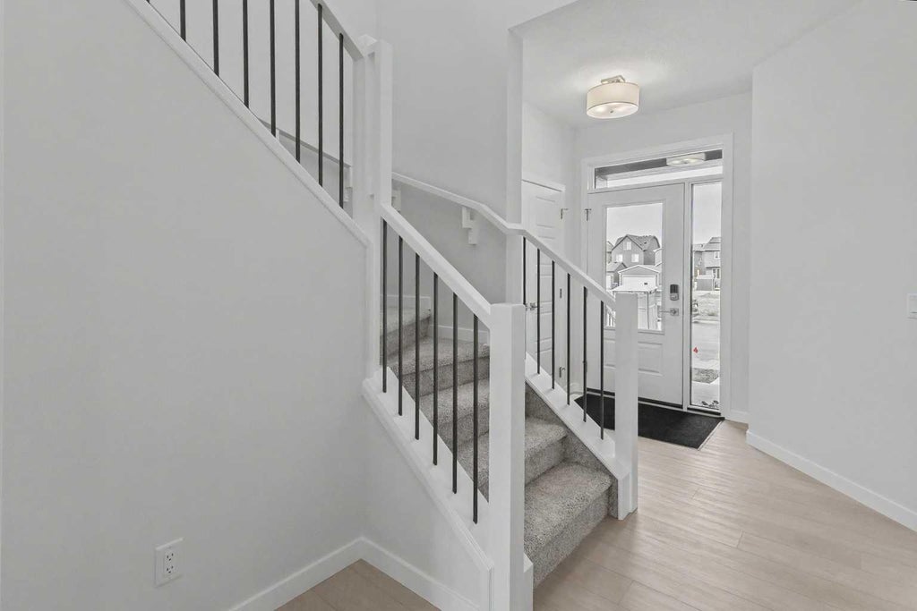 Photo of 1545 Chinook Gate Drive SW, Airdrie, AB T4B 5W2 (MLS # A2350384)