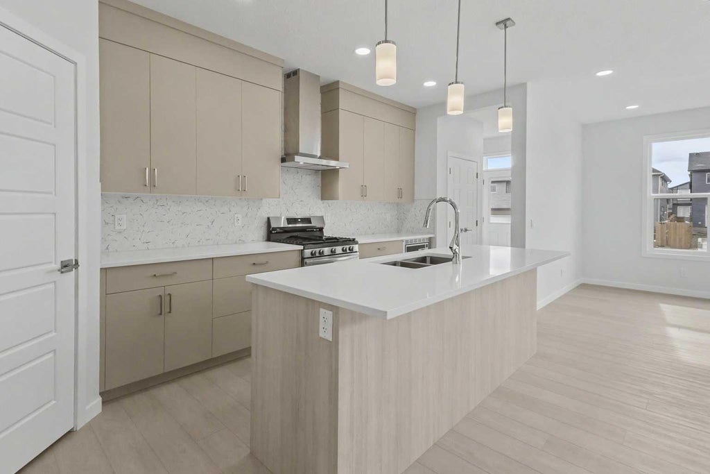 Photo of 1545 Chinook Gate Drive SW, Airdrie, AB T4B 5W2 (MLS # A2350384)