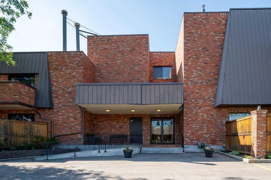 Photo of 9500 Oakfield Drive SW #211, Calgary, AB T2V 0L1 (MLS # A2341526)