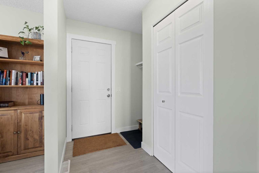 Photo of 11 Berwick Hill NW, Calgary, AB T3K 1C4 (MLS # A2350760)