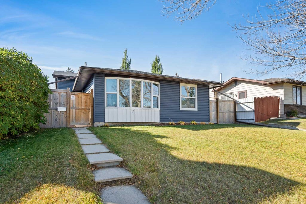 Photo of 11 Berwick Hill NW, Calgary, AB T3K 1C4 (MLS # A2350760)