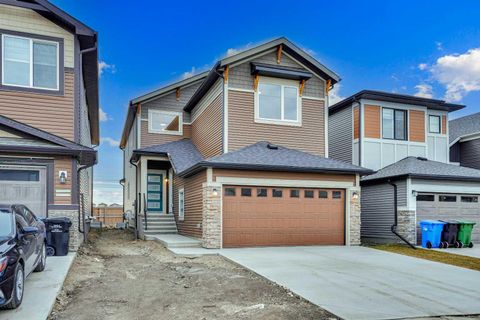 71 Homestead Circle NE Calgary AB T3J 5W1
