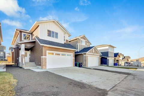 566 Rivercrest View Cochrane AB T4C 2W9