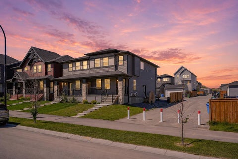 Photo of 125 Edith Gate NW, Calgary, AB T3R 1Z2 (MLS # A2321455)