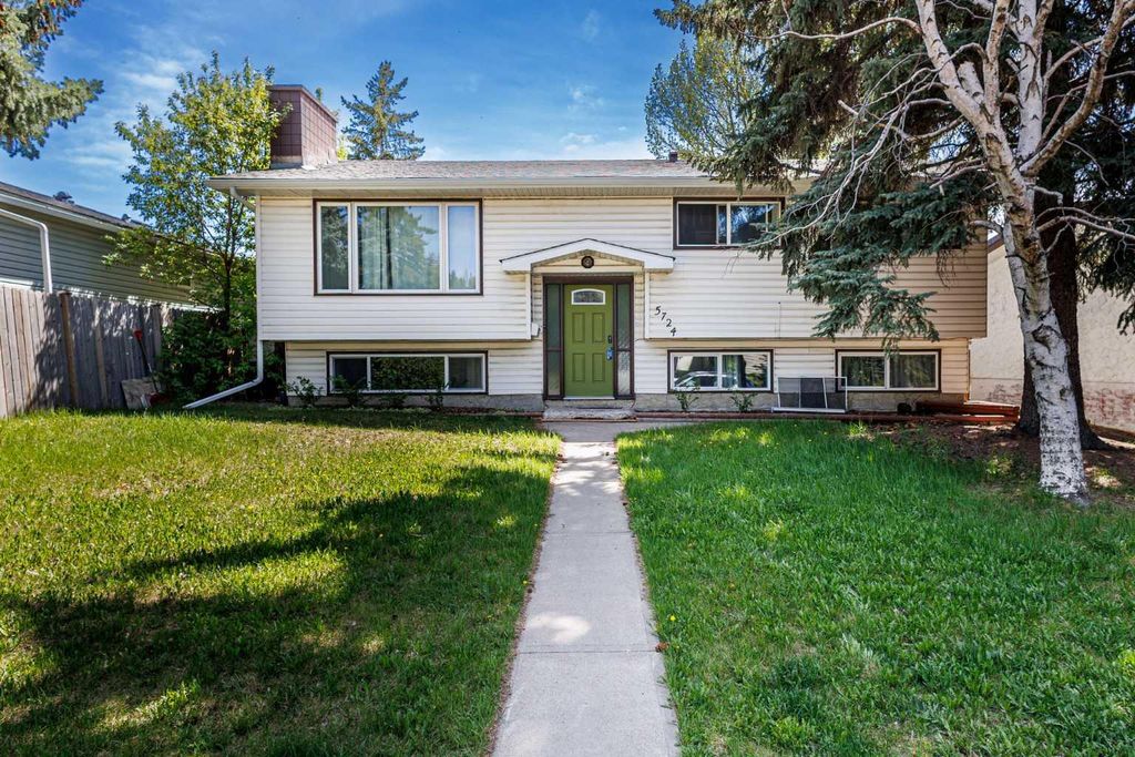 Photo of 5724 Dalmead Crescent NW, Calgary, AB T3A 1E6 (MLS # A2314619)