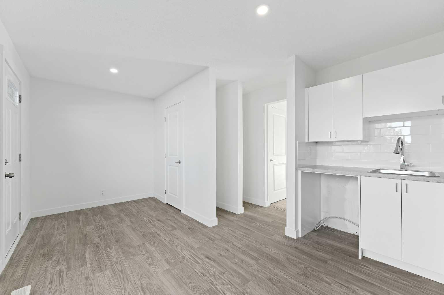 220 Erin Mount Crescent SE 4