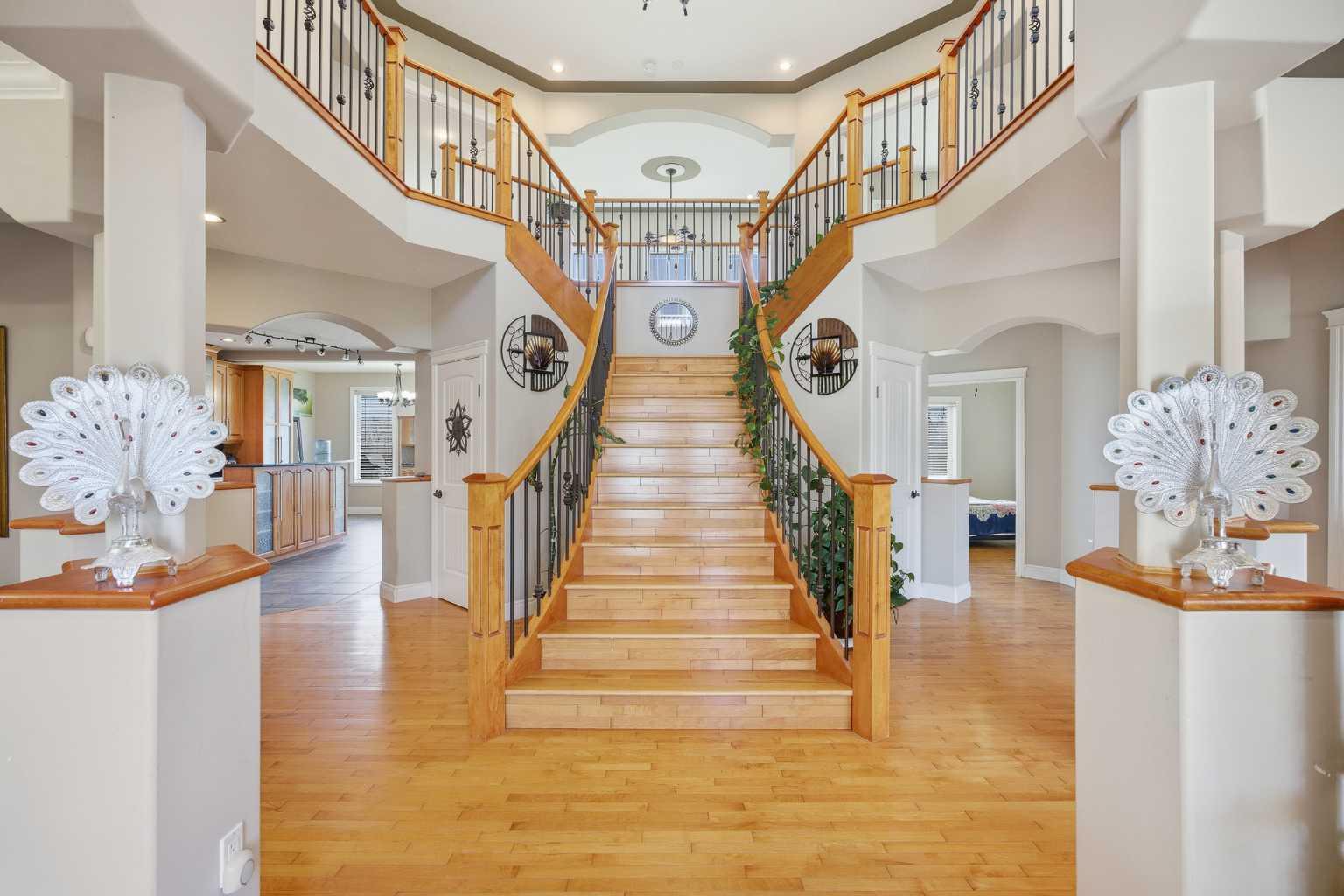 280135 Township Road 242 SE