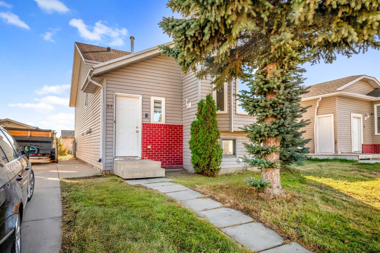 57 Martinview Crescent NE