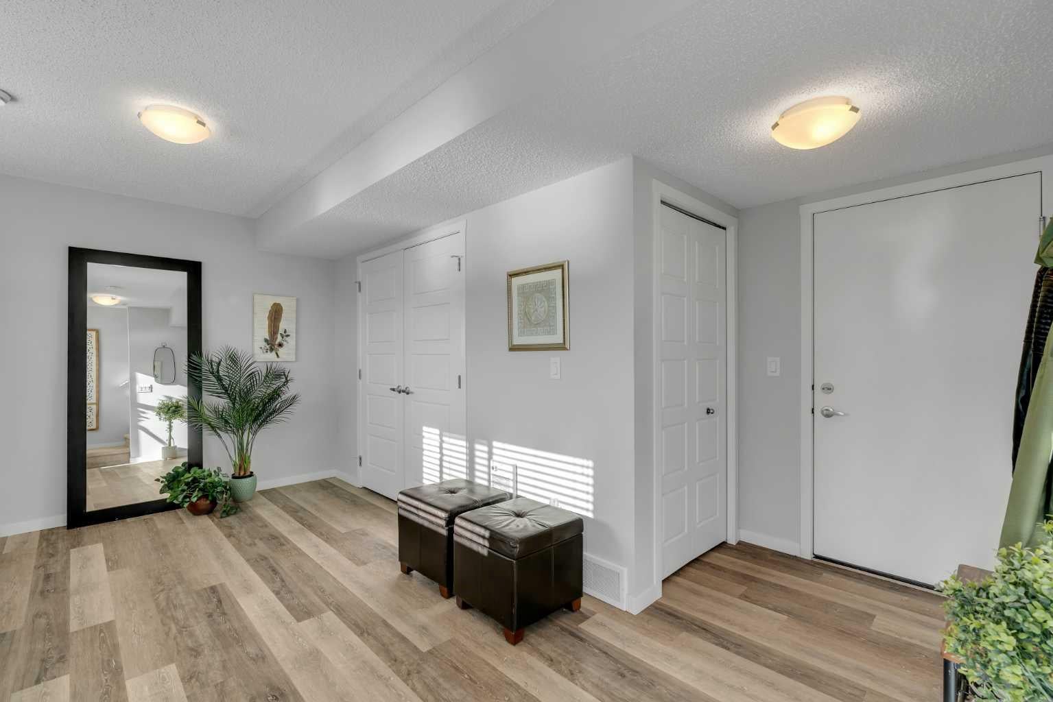 122 Harvest Grove NE