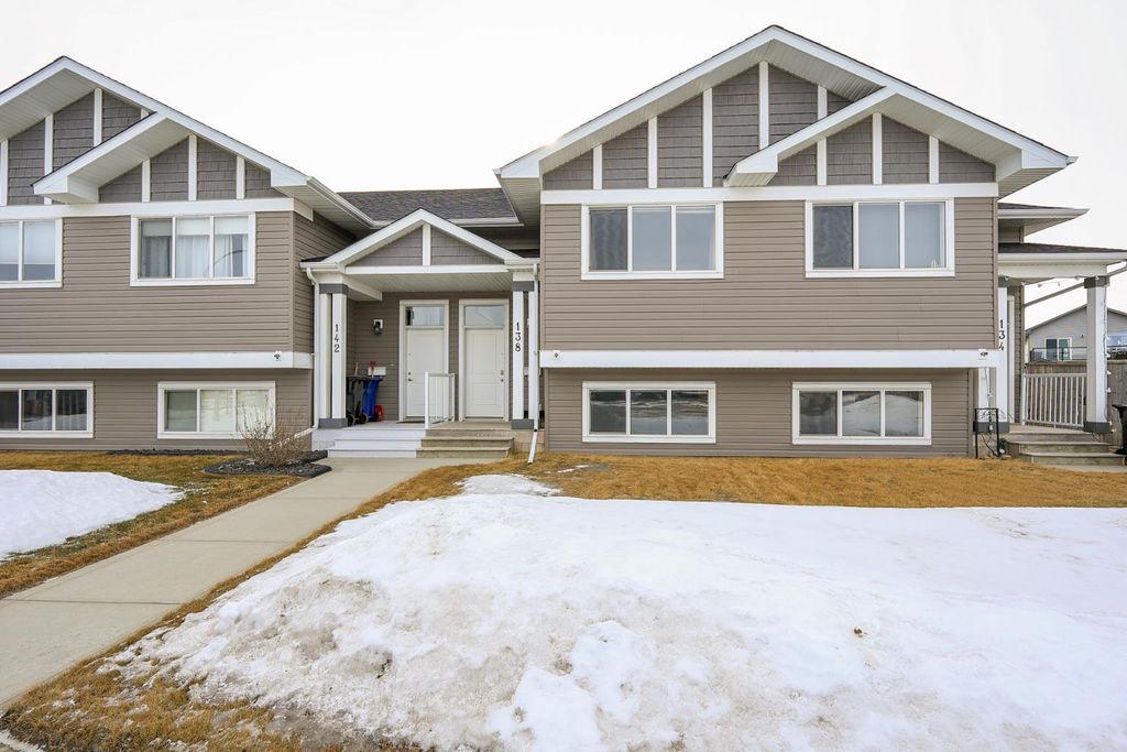 Photo of 138 Ava Crescent, Blackfalds, AB T4M 0M8 (MLS # A2292408)