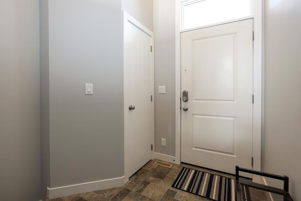 Photo of 138 Ava Crescent, Blackfalds, AB T4M 0M8 (MLS # A2292408)