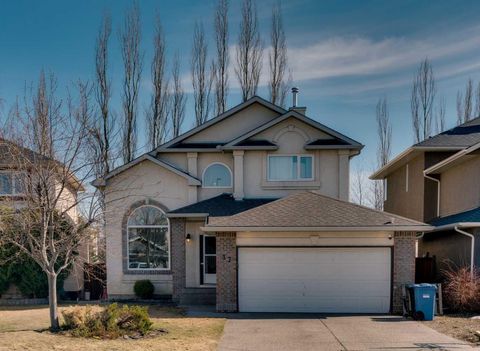 Photo of 37 Mt Yamnuska Place SE, Calgary, AB T2Z 2Z6 (MLS # A2306133)