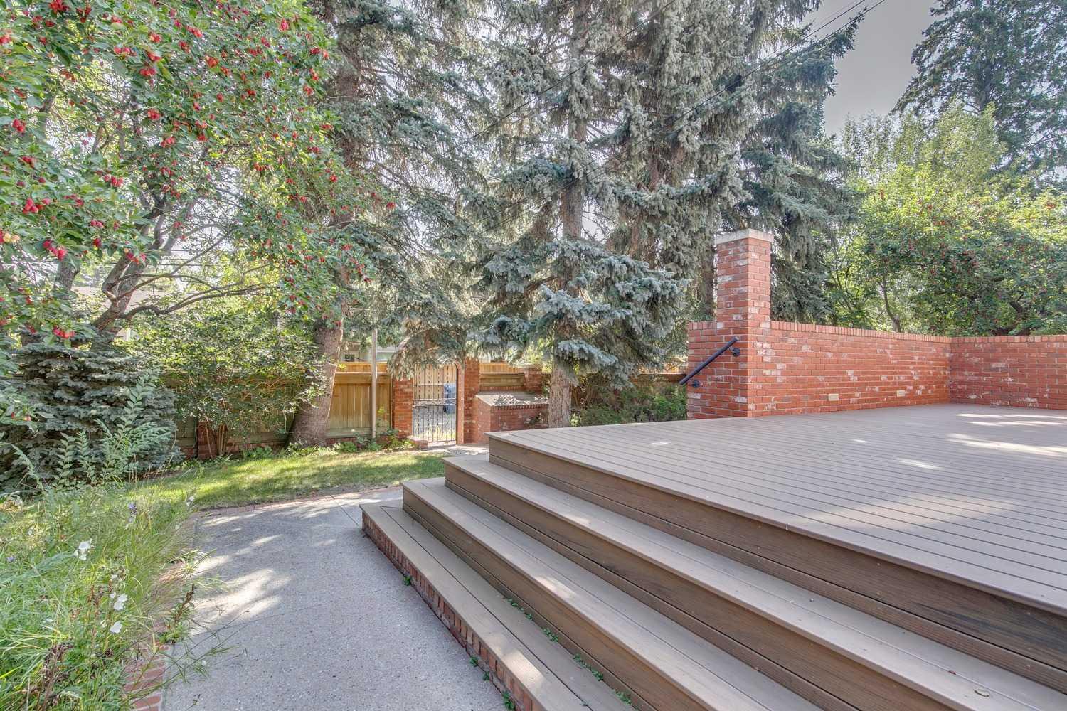 924 Kerfoot Crescent SW