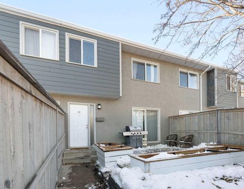 219 90 Avenue SE 87 Calgary AB T2J 0A3
