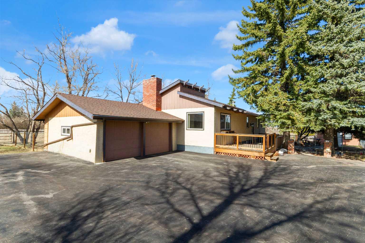 16014 Dewinton Riding Club Road E