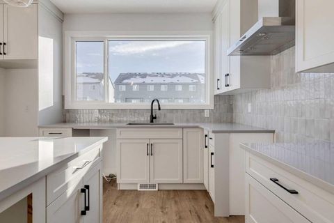 33 Savanna Place NE Calgary AB T3J 4B6