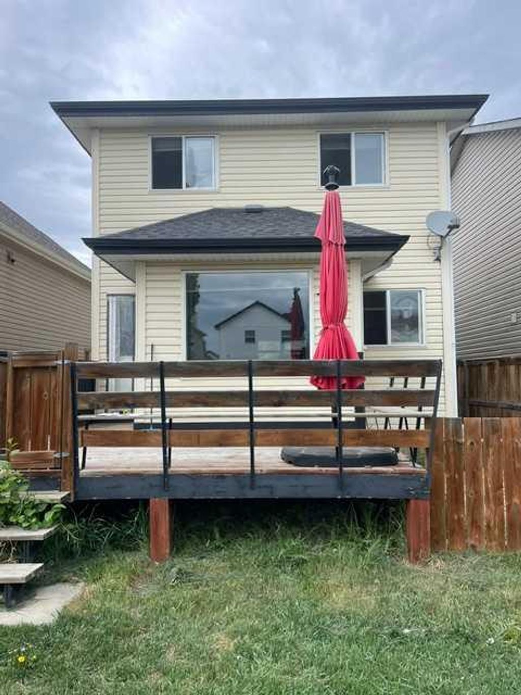 Photo of 681 Evermeadow Road SW, Calgary, AB T2Y 4W7 (MLS # A2316366)