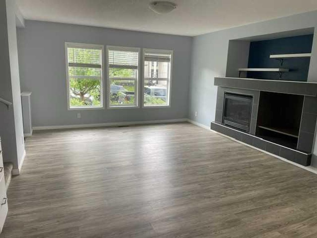 Photo of 681 Evermeadow Road SW, Calgary, AB T2Y 4W7 (MLS # A2316366)