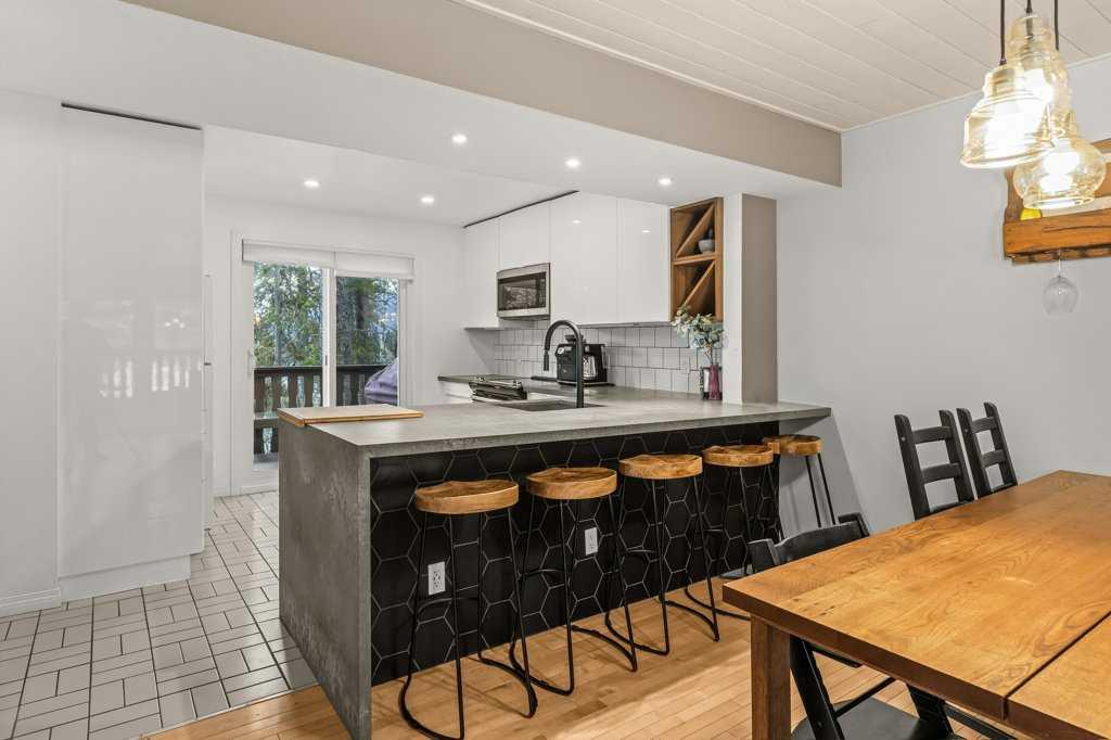 1061 Evergreen Circle 1