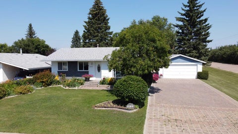 Photo of 1046 17 Avenue, Wainwright, AB T9W 1K2 (MLS # A2341008)