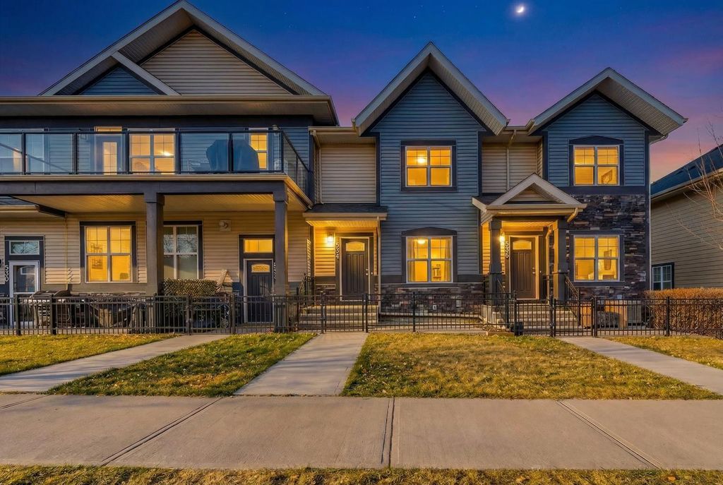 Photo of 534 Mckenzie Towne Drive SE, Calgary, AB T2Z 1C7 (MLS # A2286549)