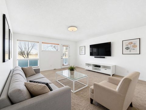 132 Royal Birch Mount NW Calgary AB T3G 5W9