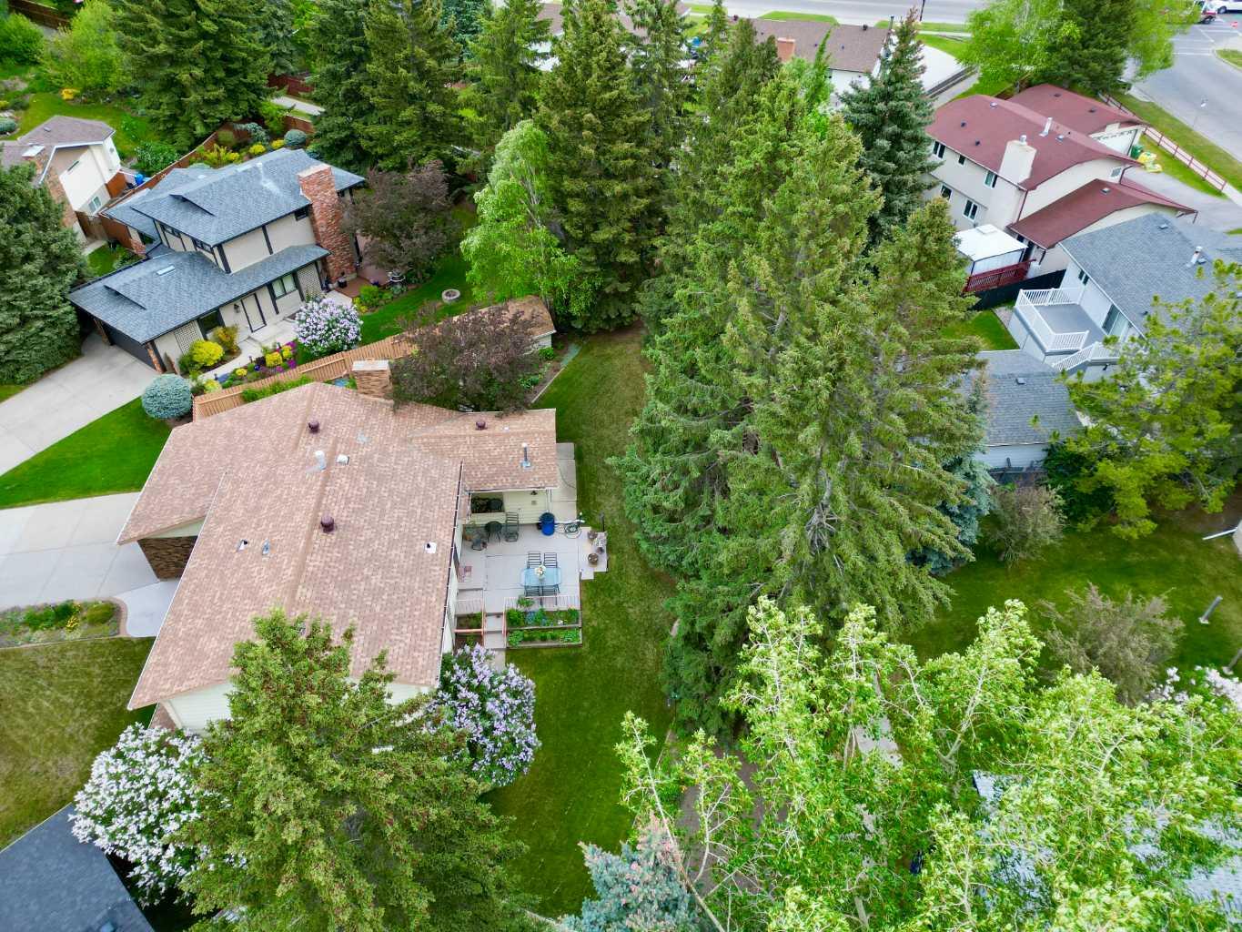 219 Dalcastle Court NW