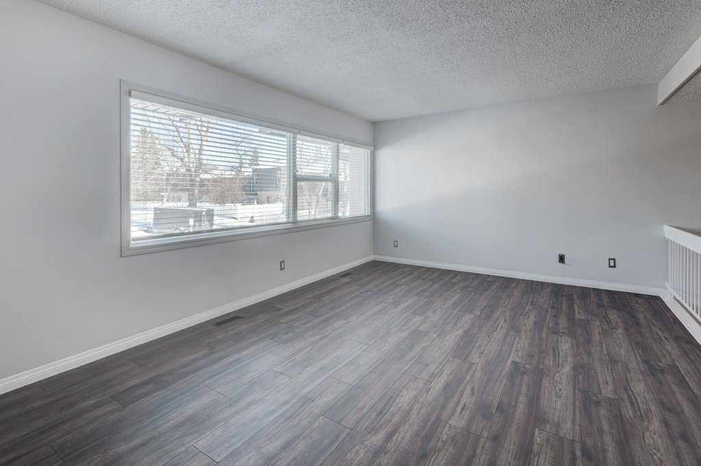 324 Brae Glen Road SW