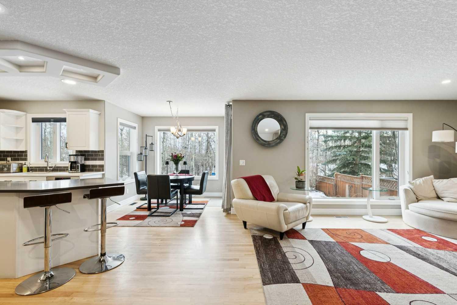 810 Wentworth Place SW