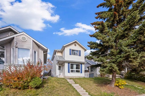 Photo of 70 Dovercliffe Way, Calgary, AB T2B 2C6 (MLS # A2350478)