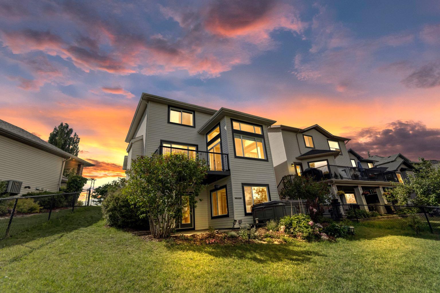 284 Kincora Heights NW