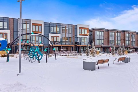 62 Norford Common NW Calgary AB T3B 6G6