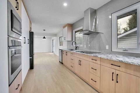 6116 Buckthorn Road NW Calgary AB T2K 2Z1