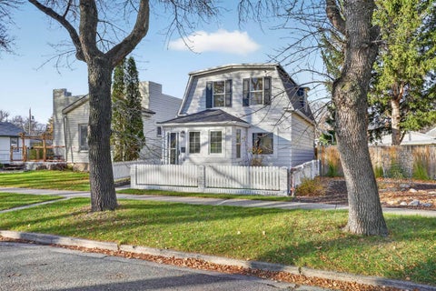 Photo of 522 12B Street N, Lethbridge, AB T1H 2L4 (MLS # A2355048)