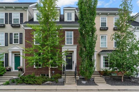 Photo of 71 Victoria Cross Boulevard SW, Calgary, AB T3E 7W3 (MLS # A2330148)