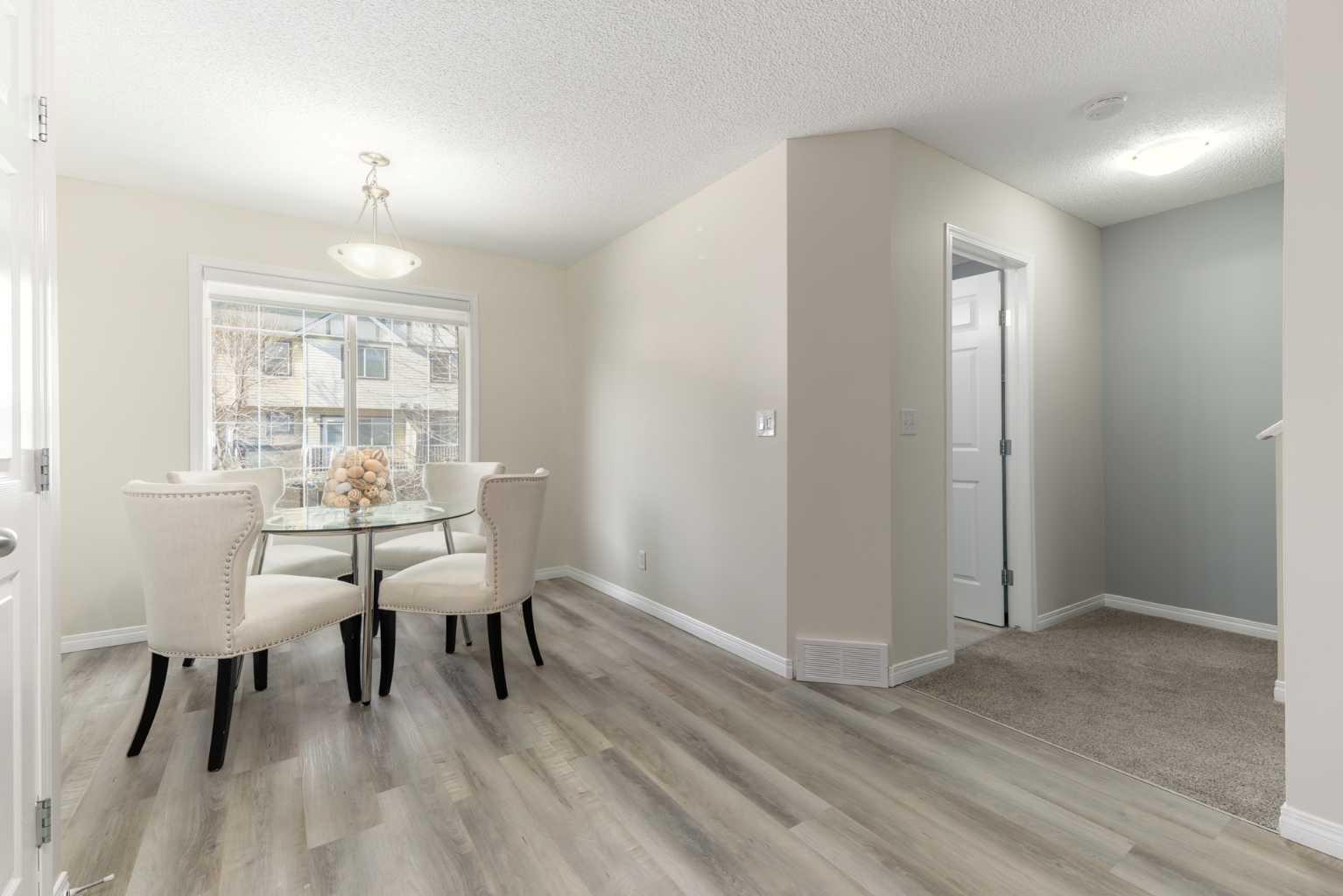 126 Everhollow Heights SW