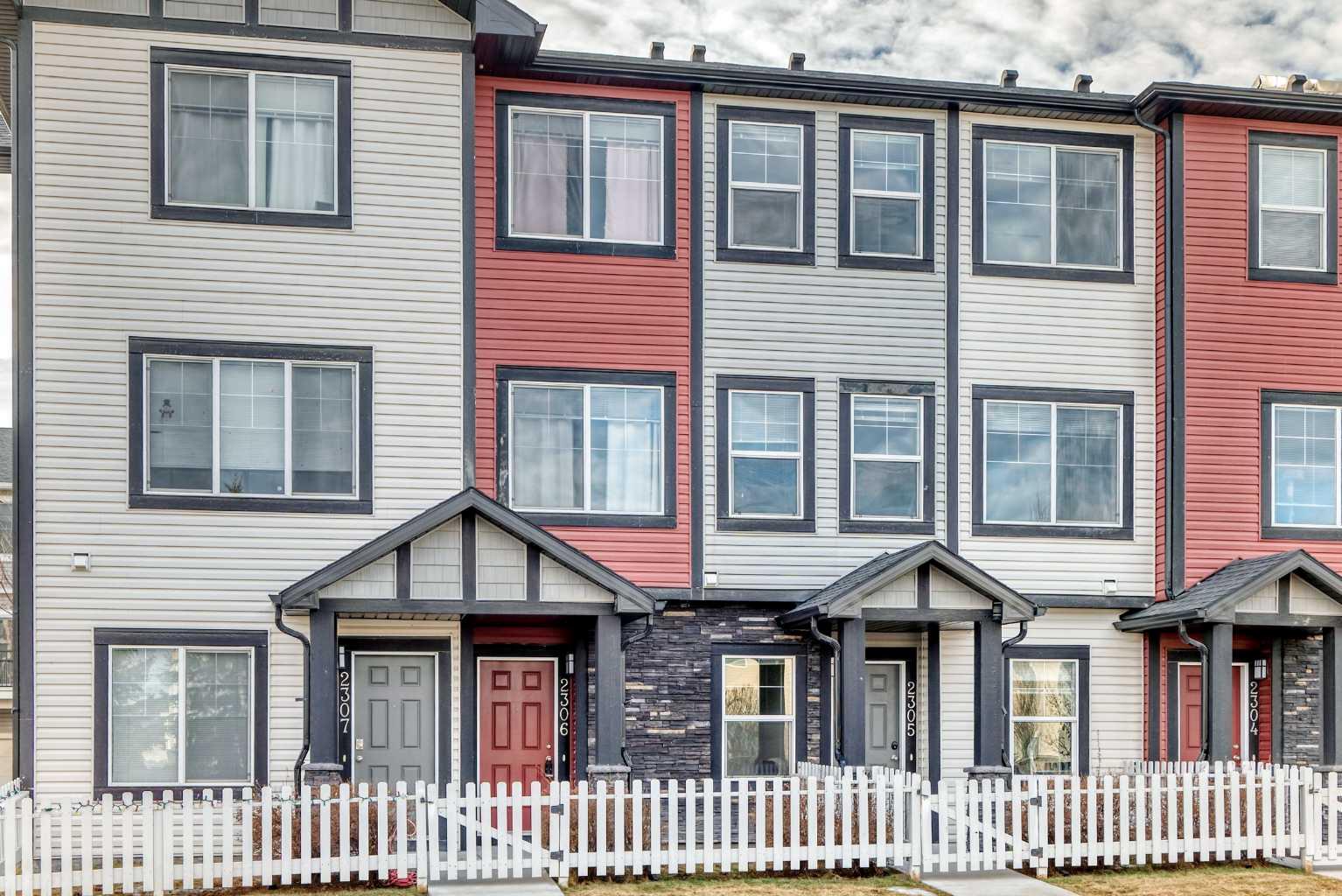 2306 Jumping Pound Common