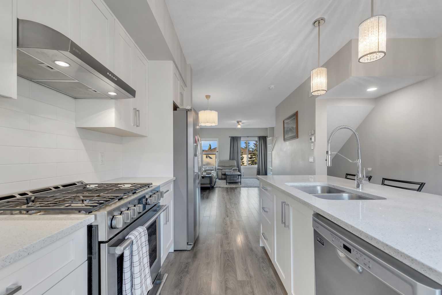 2306 Jumping Pound Common