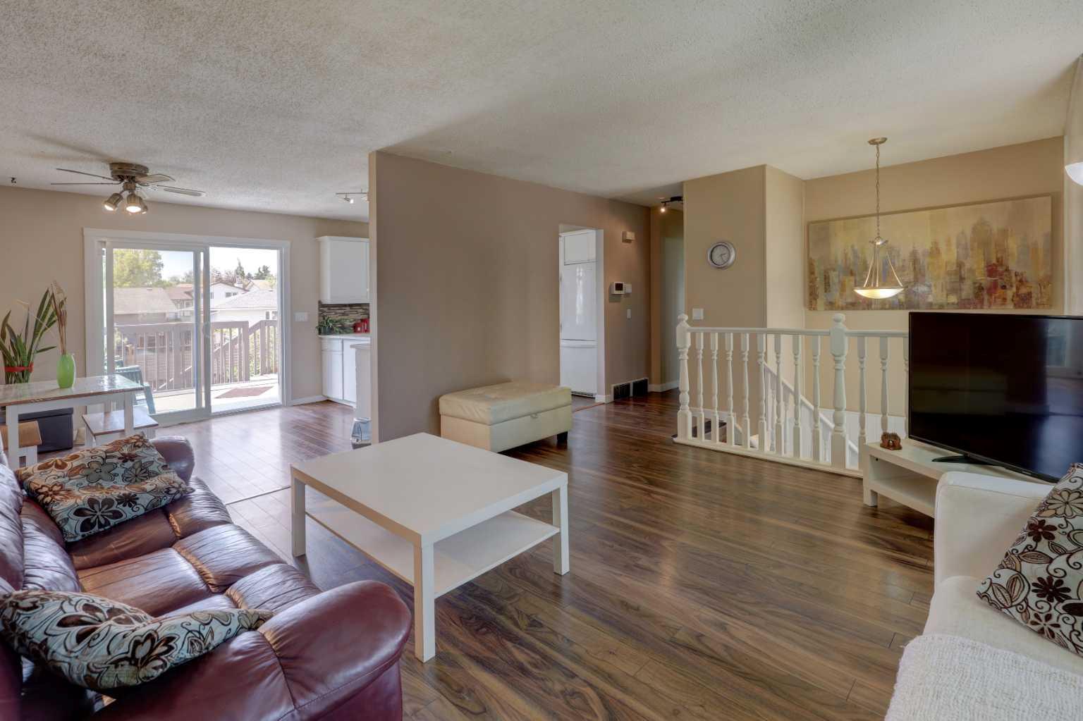 252 Rundleview Drive NE