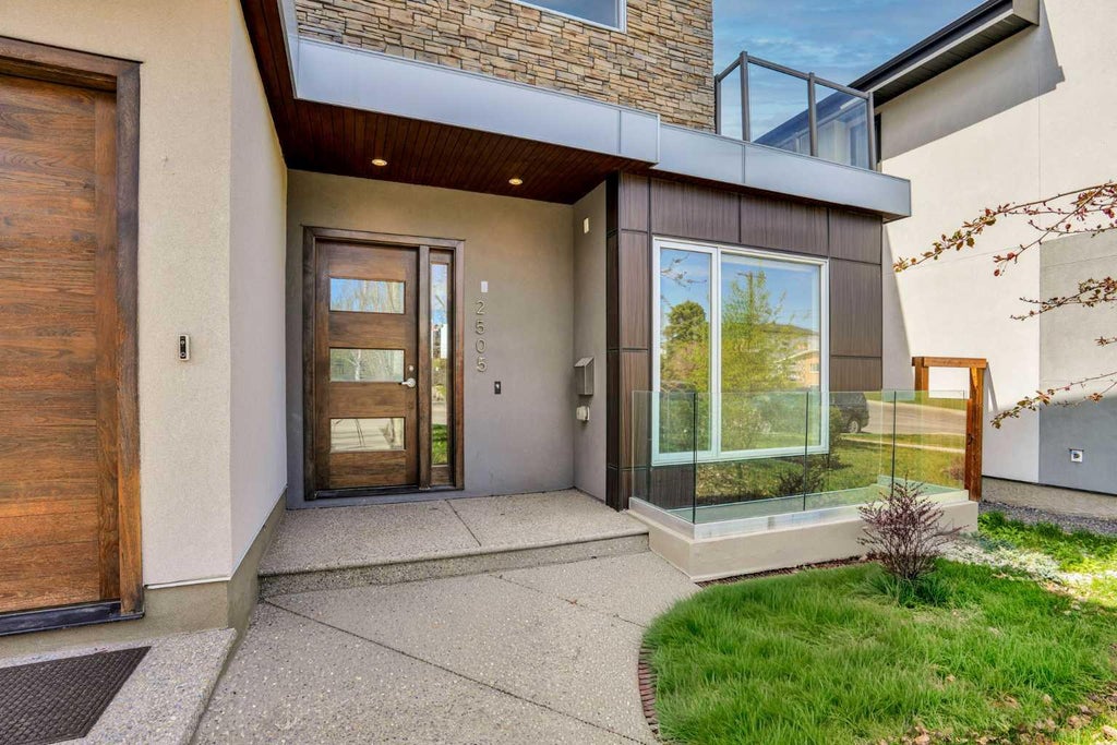 Photo of 2505 21 Street SW, Calgary, AB T2T 5A9 (MLS # A2342336)