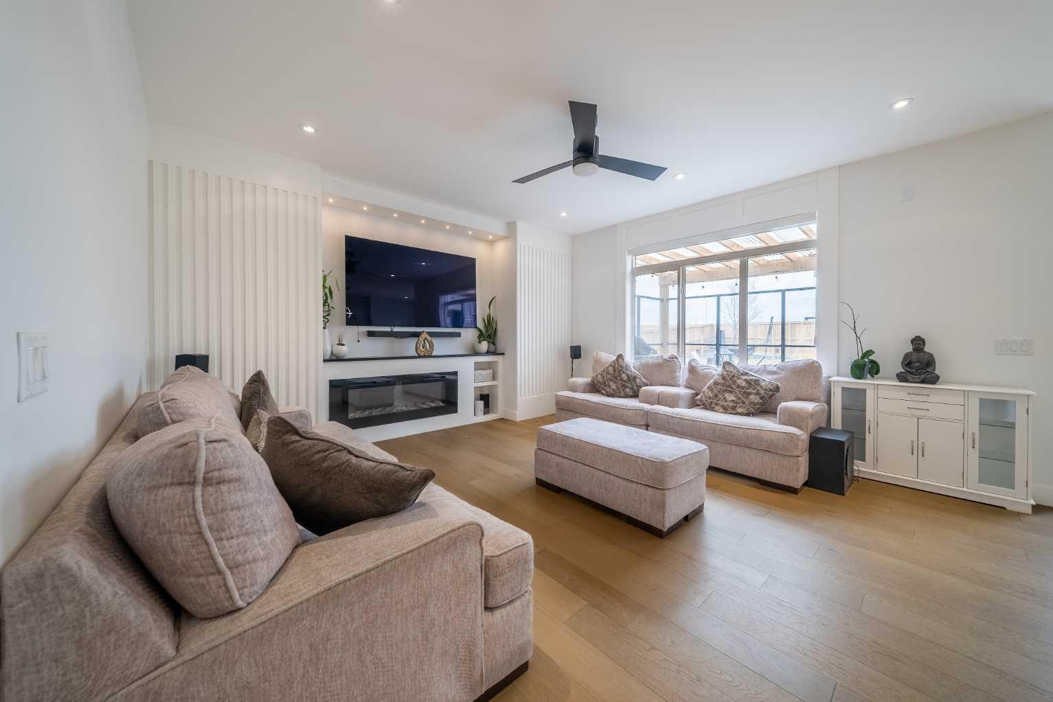 183 SADDLELAKE Terrace NE