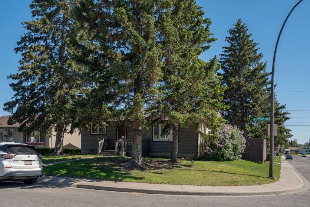 Photo of 4609 Marcombe Way NE, Calgary, AB T2A 3G6 (MLS # A2303431)