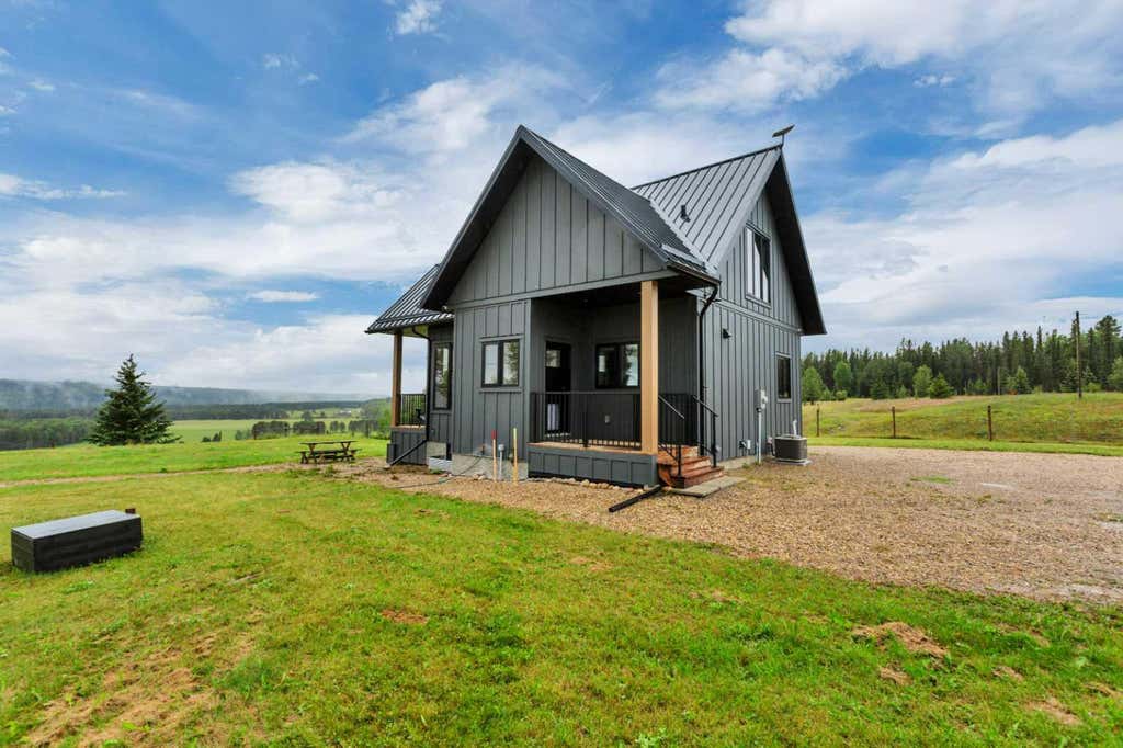 Photo of 213 MISTY VALLEY CLOSE, Rural Clearwater County, AB T0M 2H0 (MLS # A2338882)
