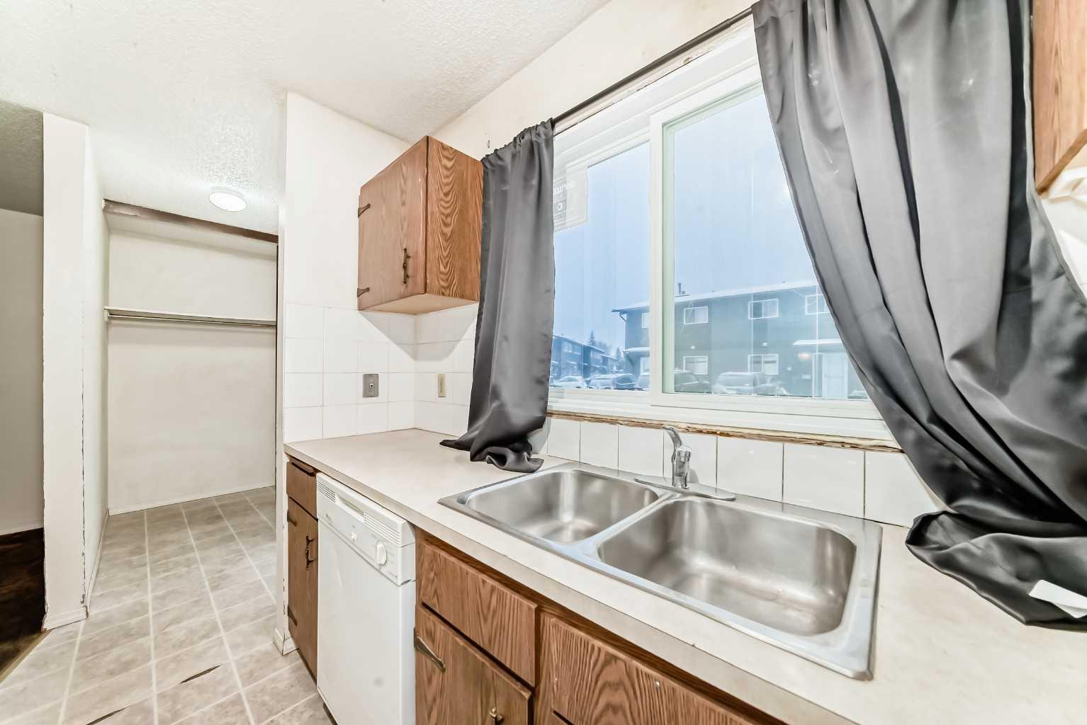 5340 17 Avenue SW 306