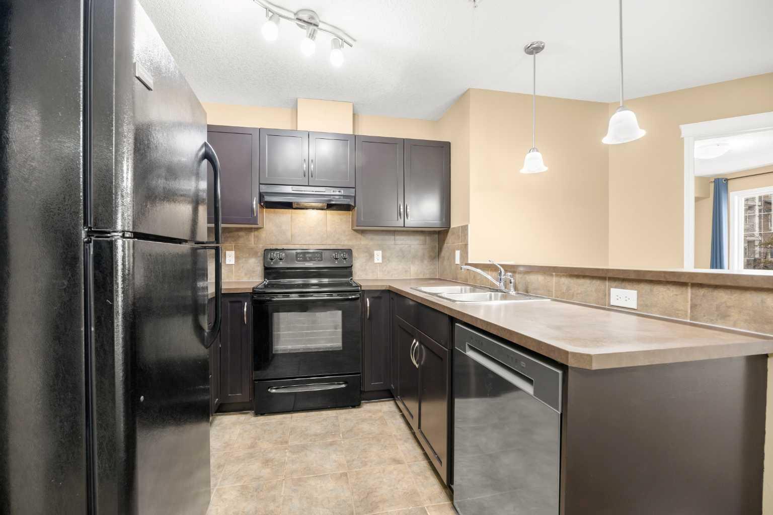 115 Prestwick Villas SE 2222