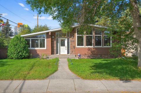 2831 Brecken Road NW Calgary AB T2L 1H5