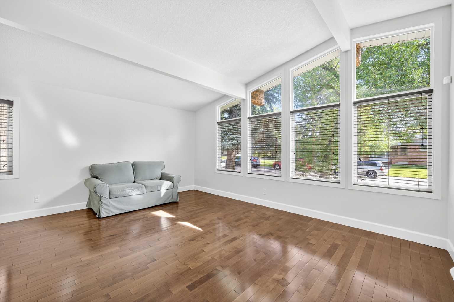 2831 Brecken Road NW