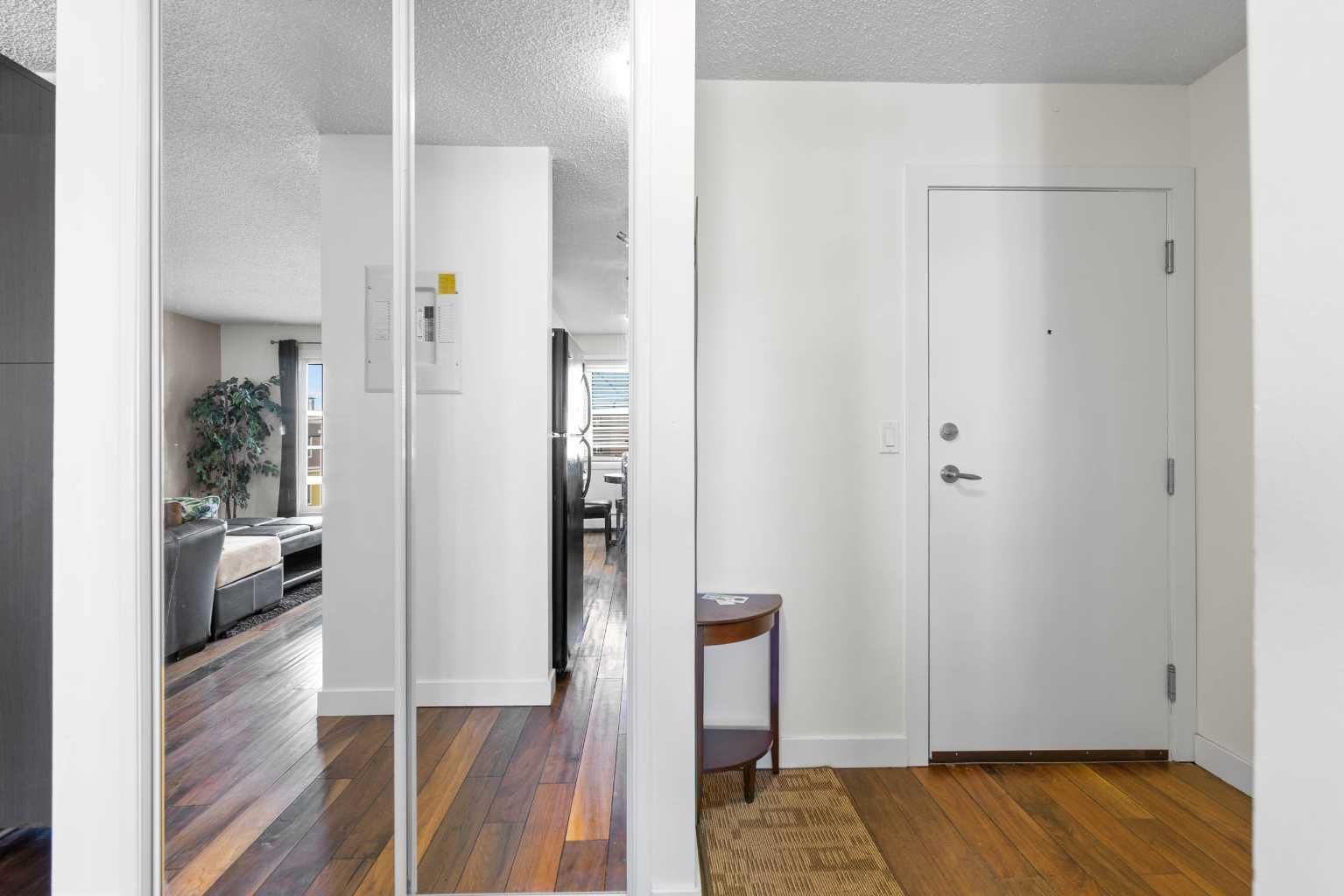 4455C GREENVIEW Drive NE 403